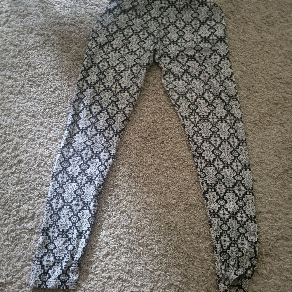 Patterned leggings